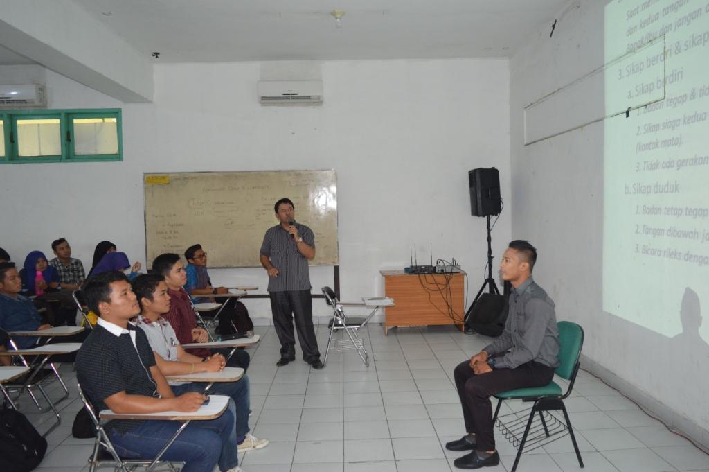 Program Pembekalan Karir program-pembekalan-karir_443006.jpg