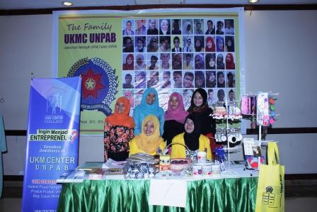 buka-pameran-di-wisuda-unpab-ke-54-di-selecta-medan_30.jpg