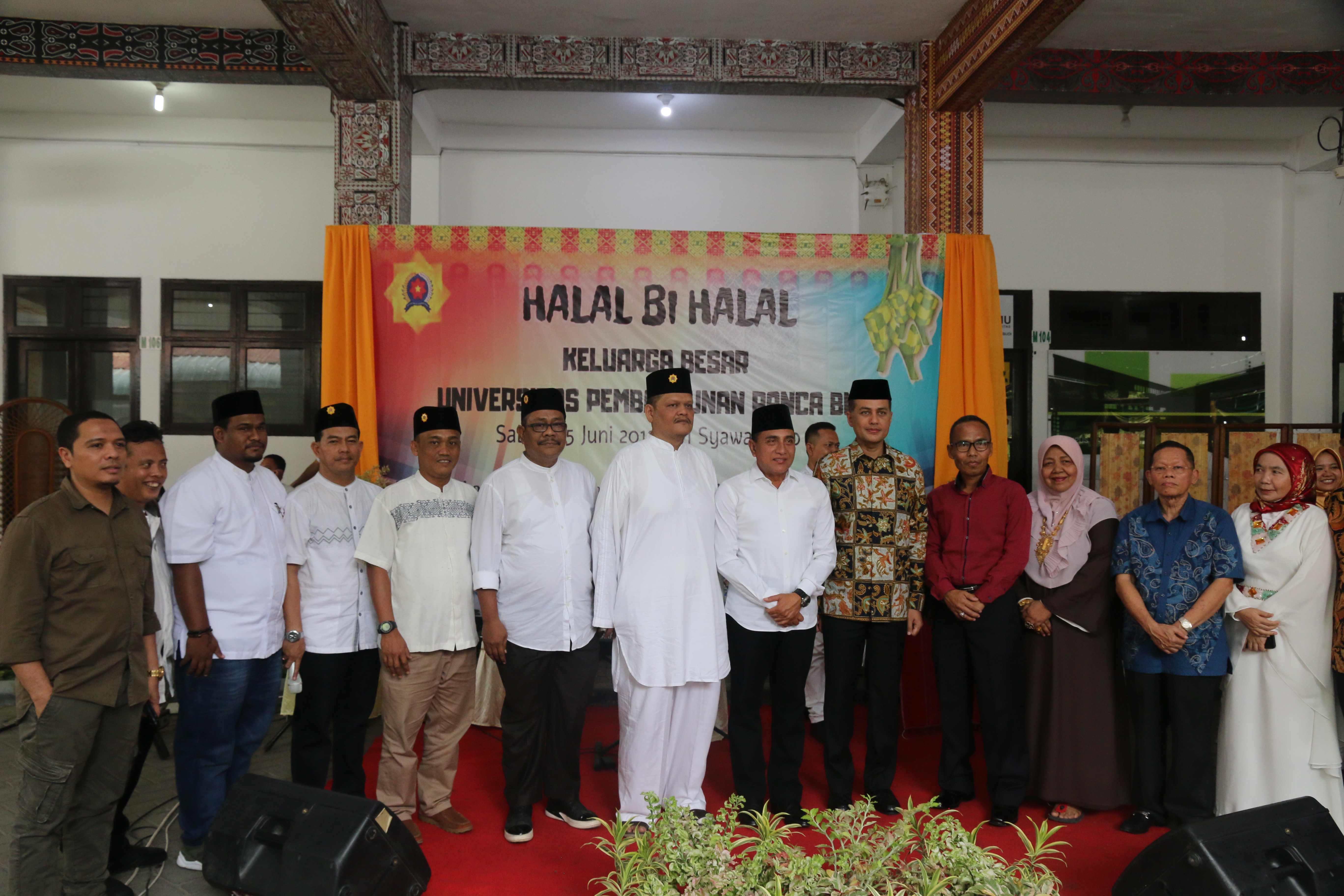 di-halal-bi-halal-unpab-gubernur-sumut-sampaikan-pendidikan-itu-ibarat-senter-di-kegelapan_2.jpg