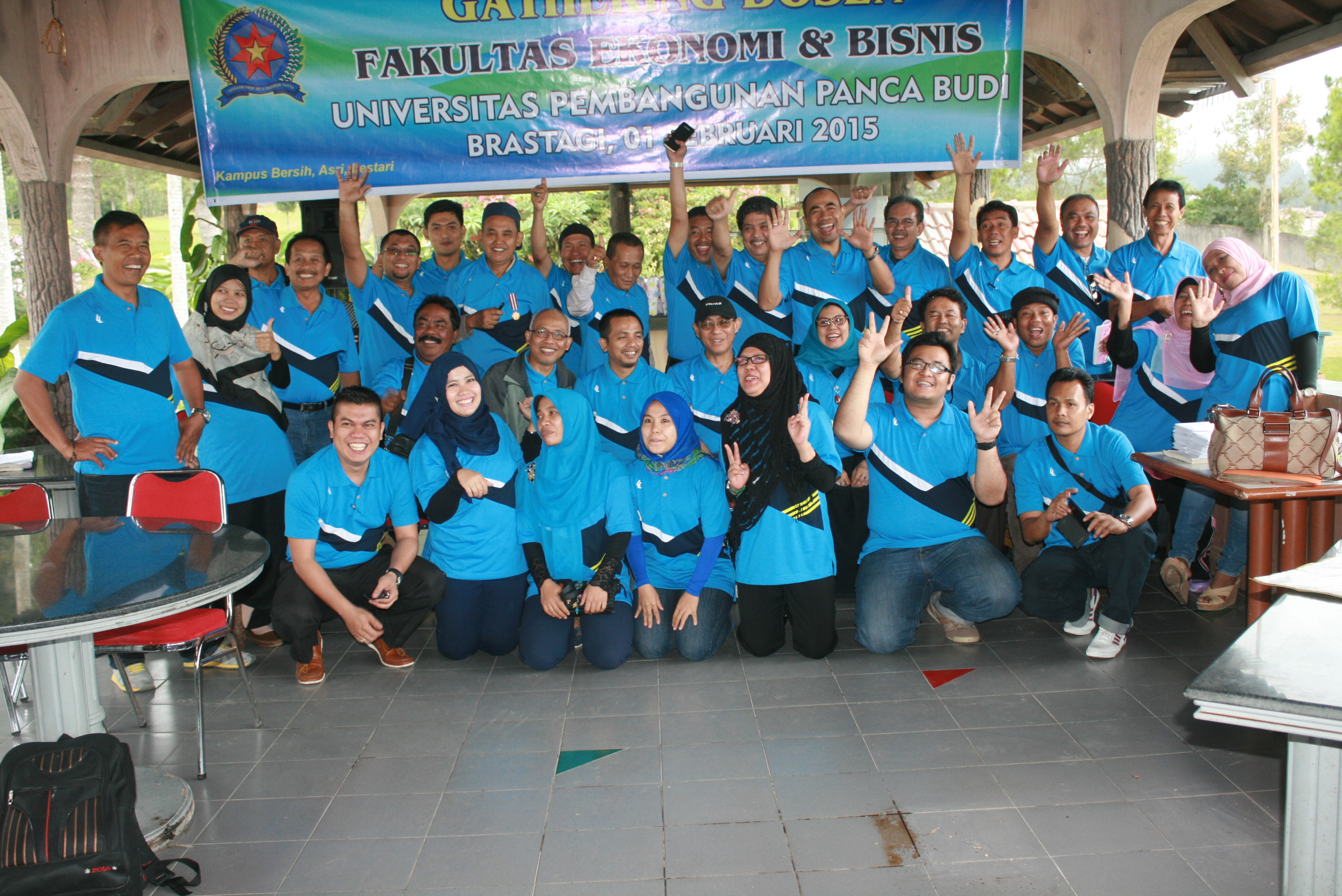 gathering-dosen-fakultas-ekonomi--bisnis-unpab-2015_2.jpg