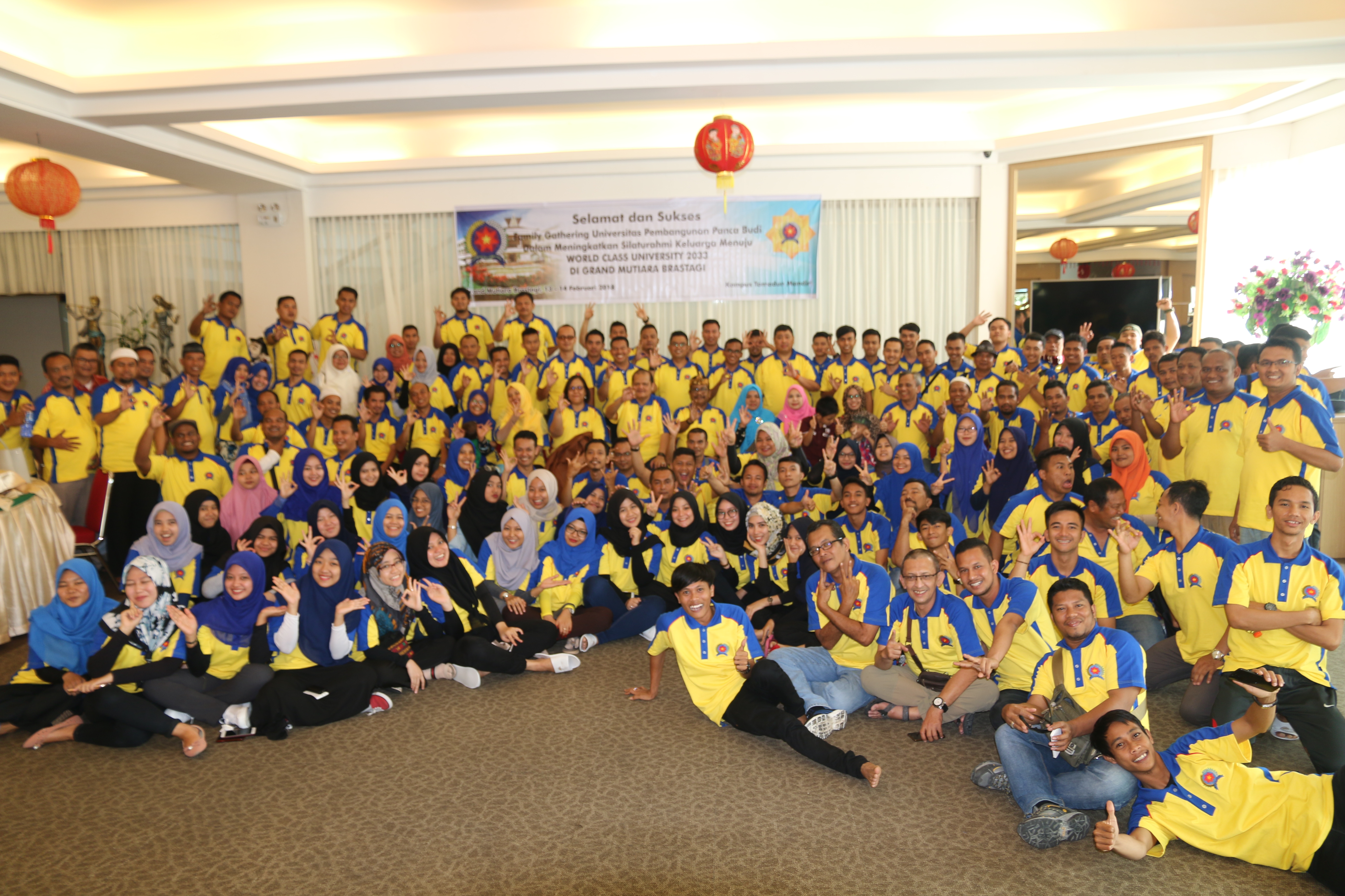 gathering-pegawai-unpab-2018_76.jpg