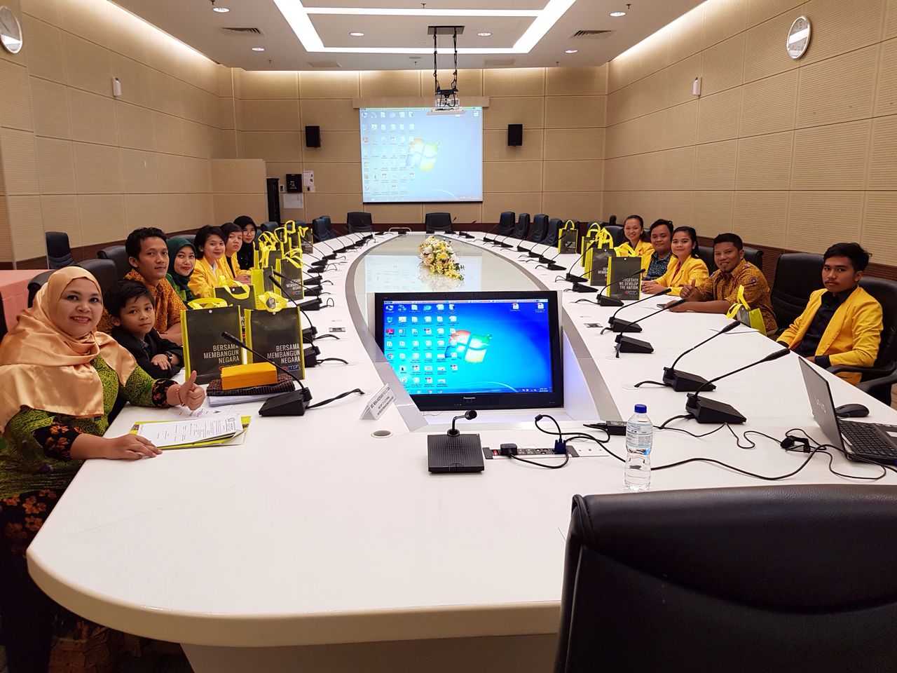 Mahasiswa Dan Dosen DIII Perpajakn UNPAB Melaksanakan Study Banding Ke LHDN Malaysia mahasiswa-dan-dosen-diii-perpajakn-unpab-melaksanakan-study-banding-ke-lhdn-mayasia_7.jpg