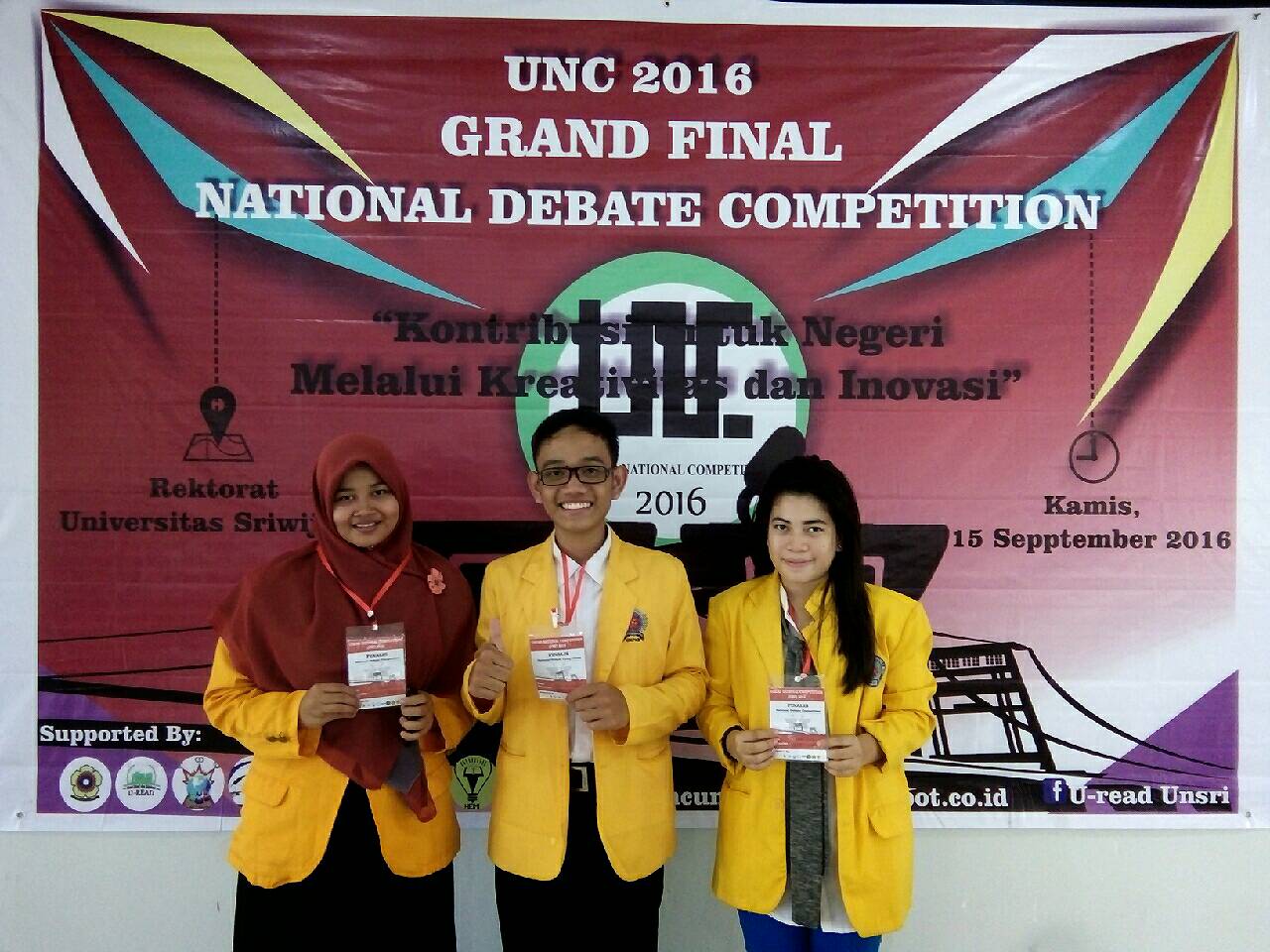 mahasiswa-masuk-8-besar-dalam-kegiatan-unc-nasional-debate-competition_58.jpg