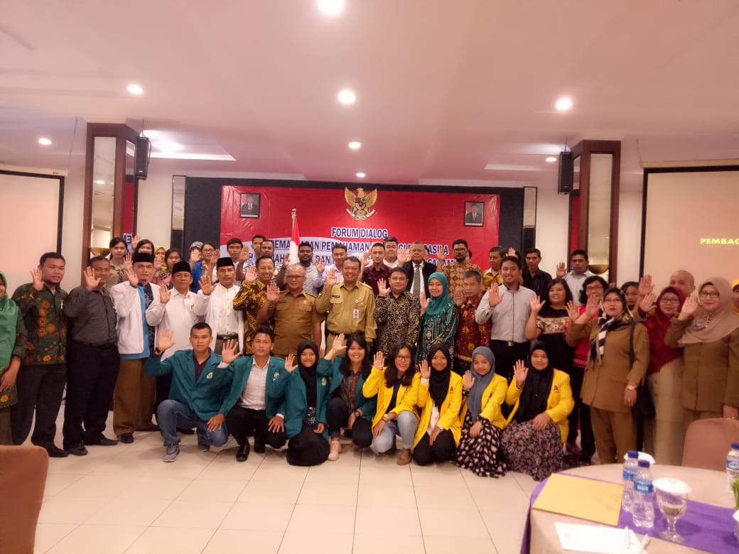 mahasiswa-unpab-di-undang-dalam-kegiatan-forum-dialog-pemantapan-pemahaman-ideologi-pancasila-dari-kemendagri_82.jpg