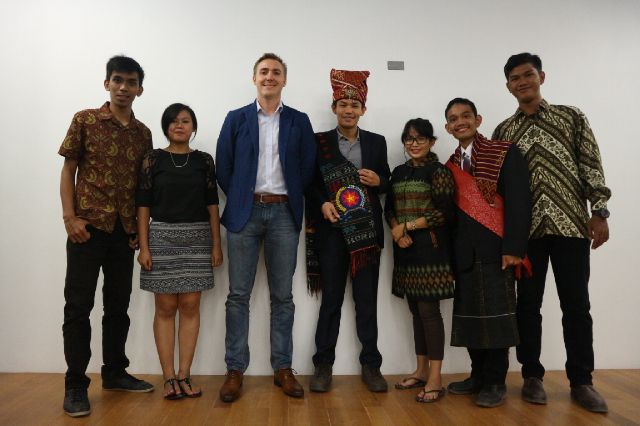 mahasiswa-unpab-mewakili-indonesia-menjadi-delegasi-terbaik-se-asean-saat-kegiatan-festifal-budaya_36.jpg