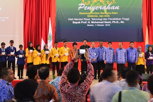 menteri-riset-teknologi-dan-pendidikan-tinggi-berharap-penerima-beasiswa-bidikmisi-terus-tingkatkan-prestasi_50.jpg