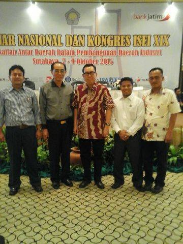 para-pejabat-unpab-hadir-dalam-seminar-nasional--kongres-isei-xix_64.jpg