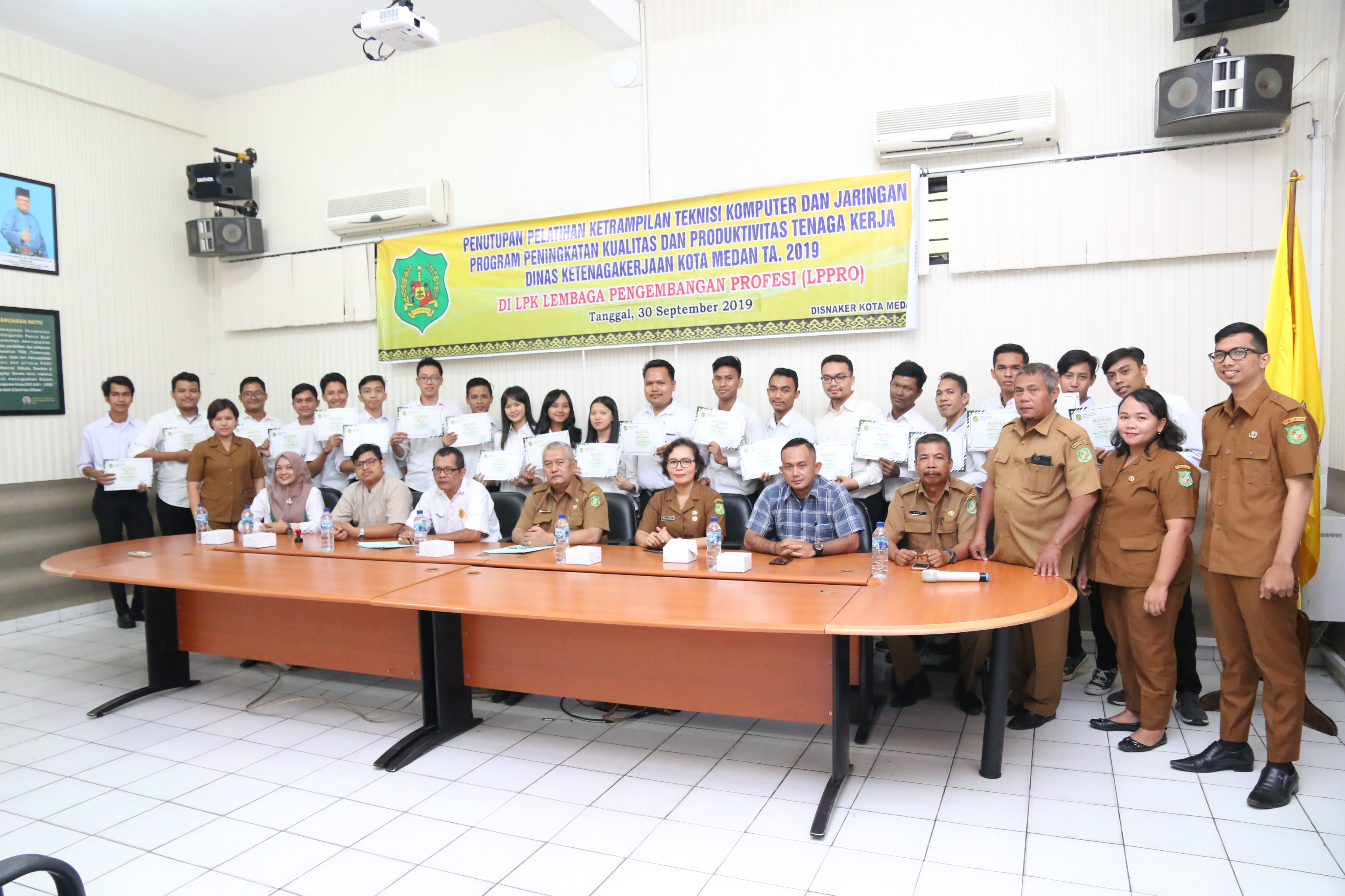 Penutupan Pelatihan Teknisi Komputer dan Jaringan T.A 2019 penutupan-pelatihan-teknisi-komputer-dan-jaringan-ta-2019_11.jpg
