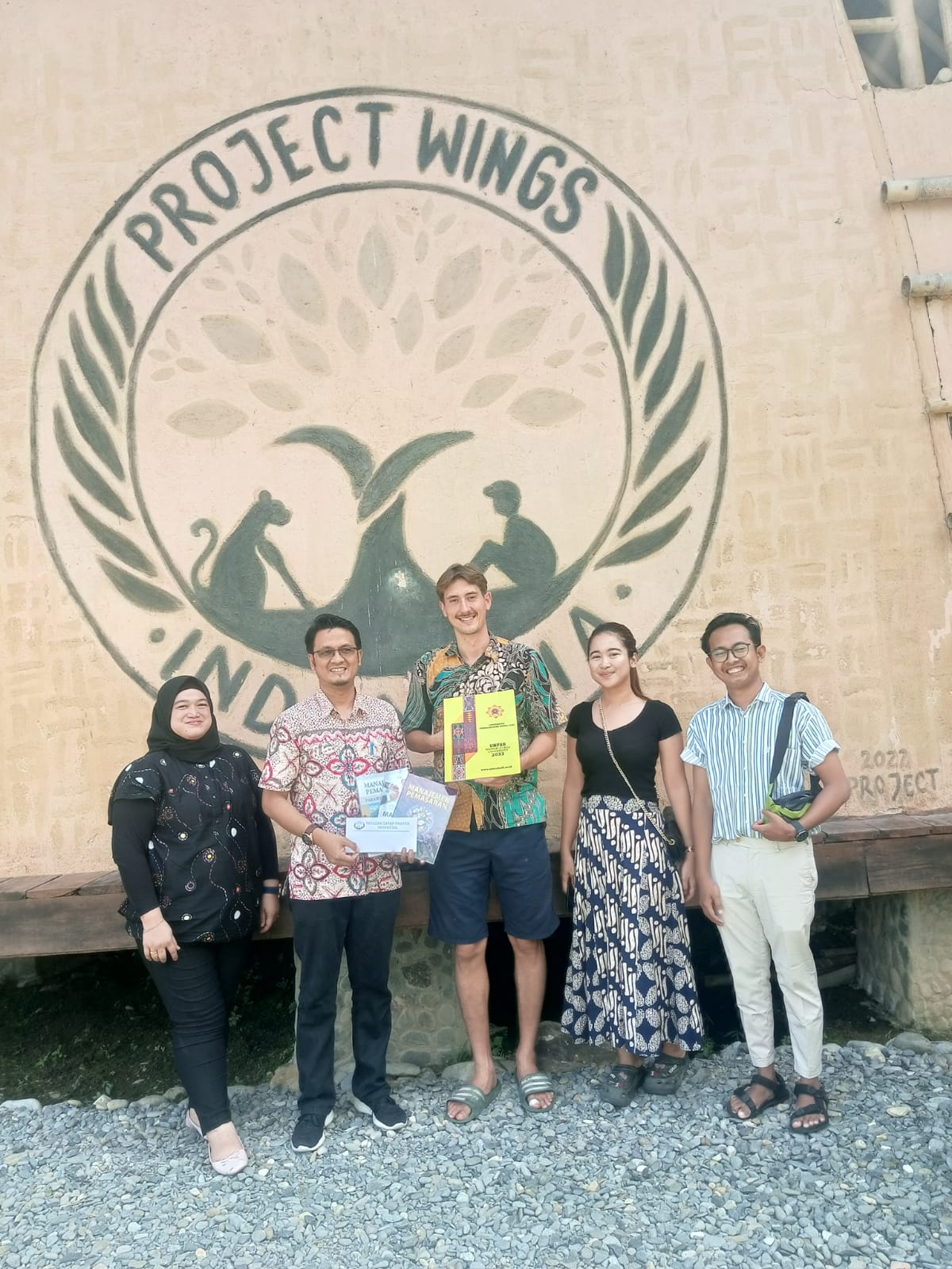 penyerahan-bantuan-project-wings-jerman-kepada-prodi-manajemen-universitas-pembangunan-panca-budi-1707108445_40.jpg