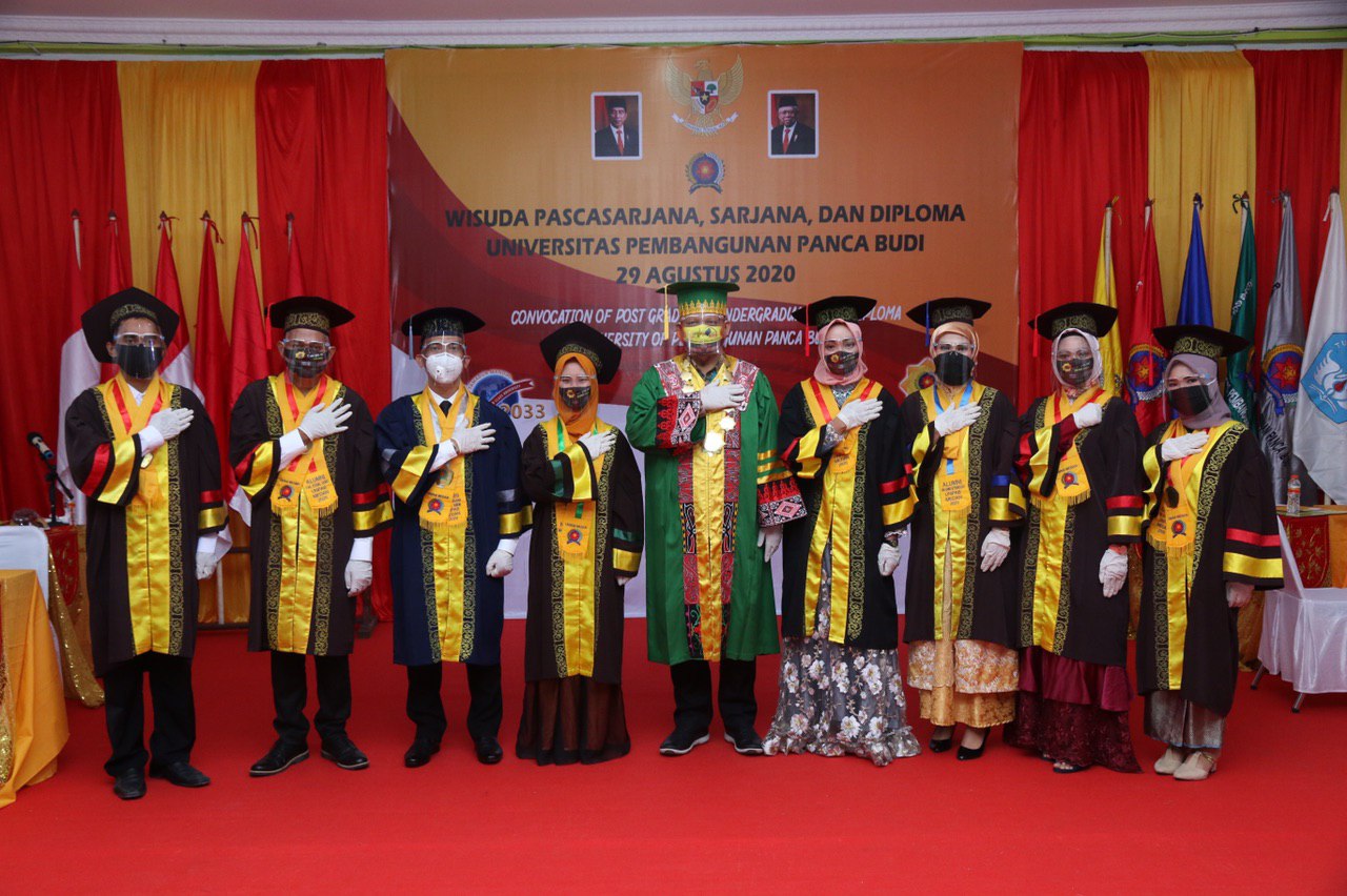 perdana-wisuda-daring-unpab-lantik-650-lulusan-_92.jpg