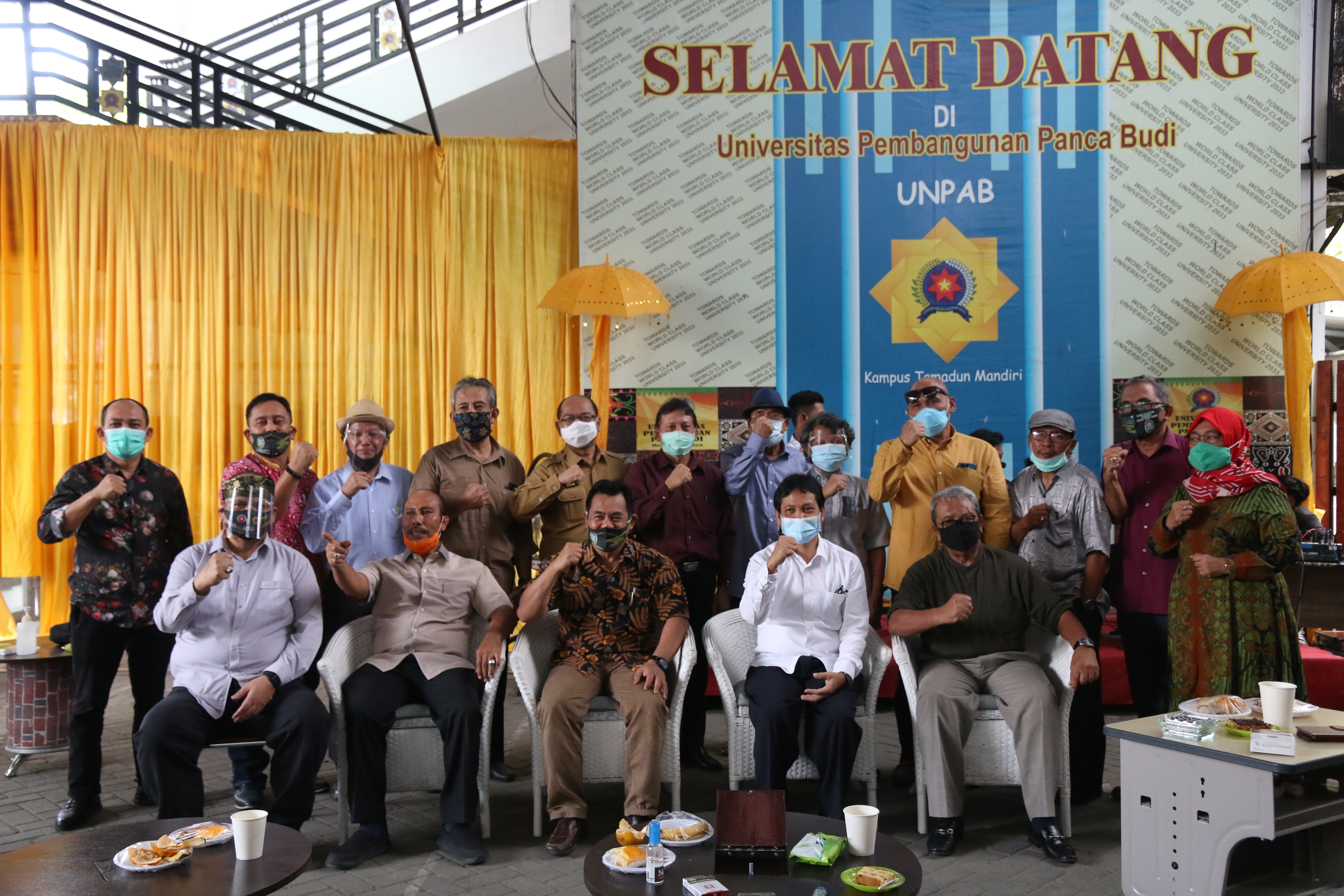 rapat-rutin-di-unpab-drd-sumut-bahas-penangan-covid19_3.jpg