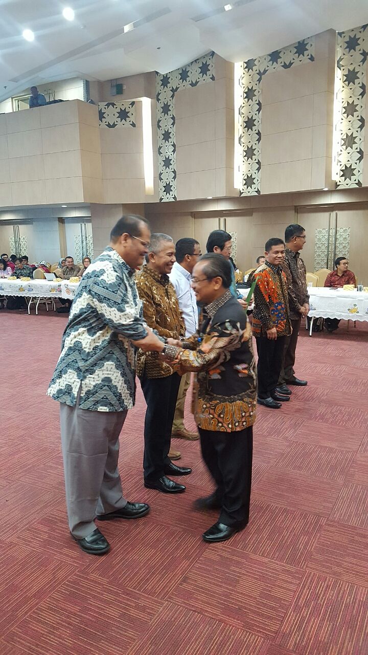 rektor-unpab-bapak-dr-h-muhammad-isa-indrawan-se-mm--resmi-dilantik-sebagai-dwp-artipena-sumut-_90.jpg