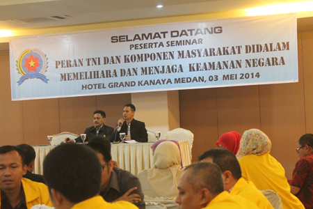 seminar-nasional-magister-hukum-memelihara-dan-menjaga-keamanan-negara_29.jpg