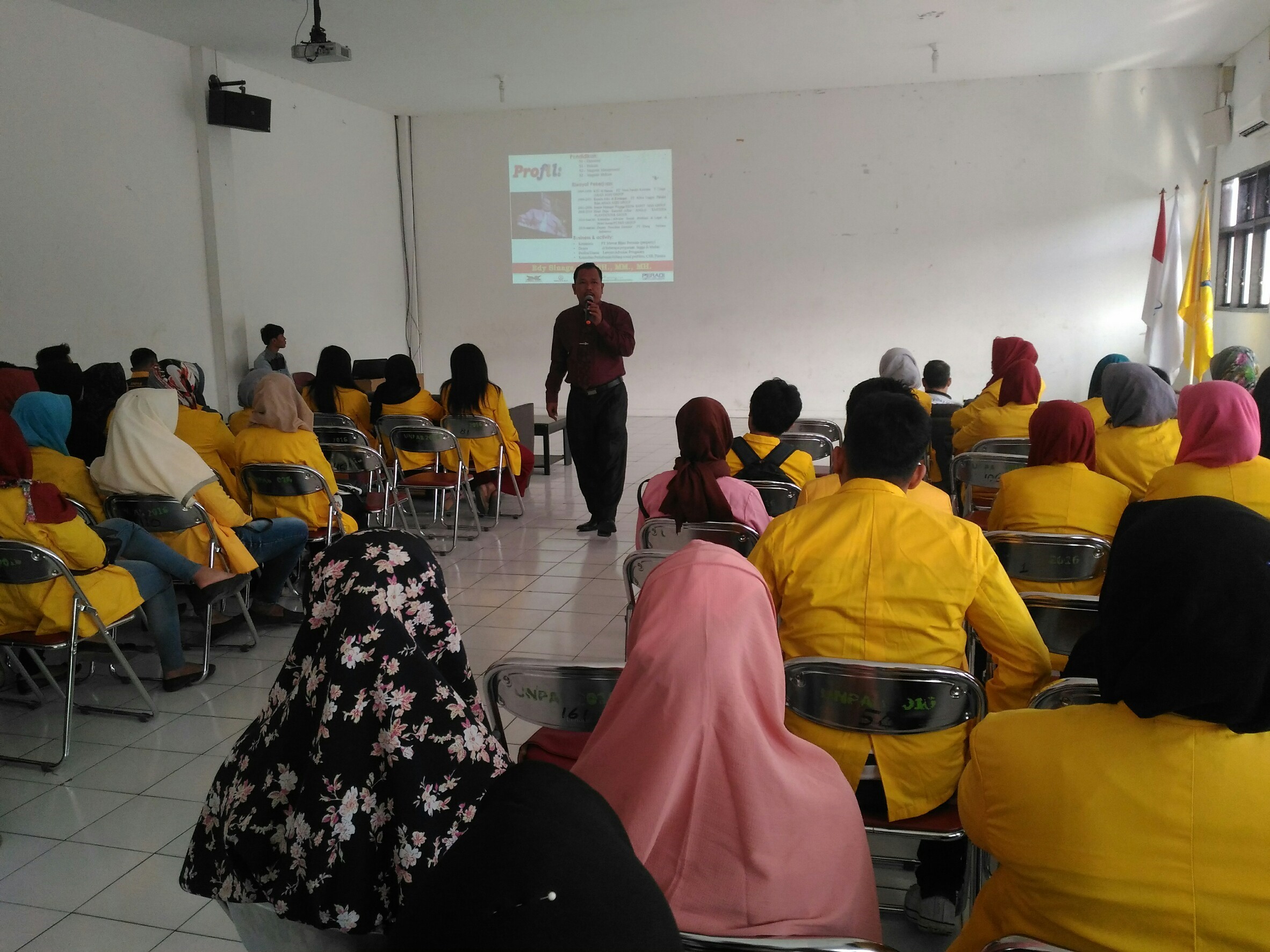 seminar-softskill-komunikasi-efektif-menghadirkan-seorang-pengacara-ternama_32.jpg