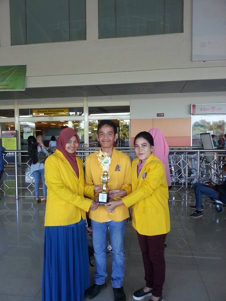 tim-unpab-raih--juara-harapan-iii-lomba-debat-tingkat-nasional-_96.jpg