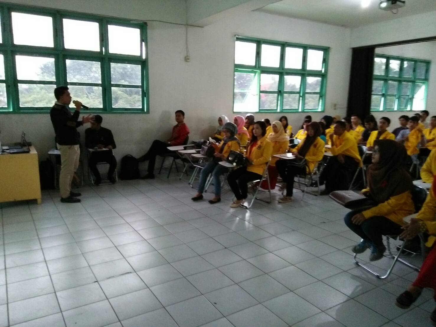 unpab-bekali-mahasiswa-dengan-pelatihan-soft-skill-bertema-motivasi-berprestasi_7.jpg