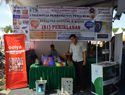 unpab-berpartisipasi-dalam-pameran-pendidikan-kota-medan_81.jpg