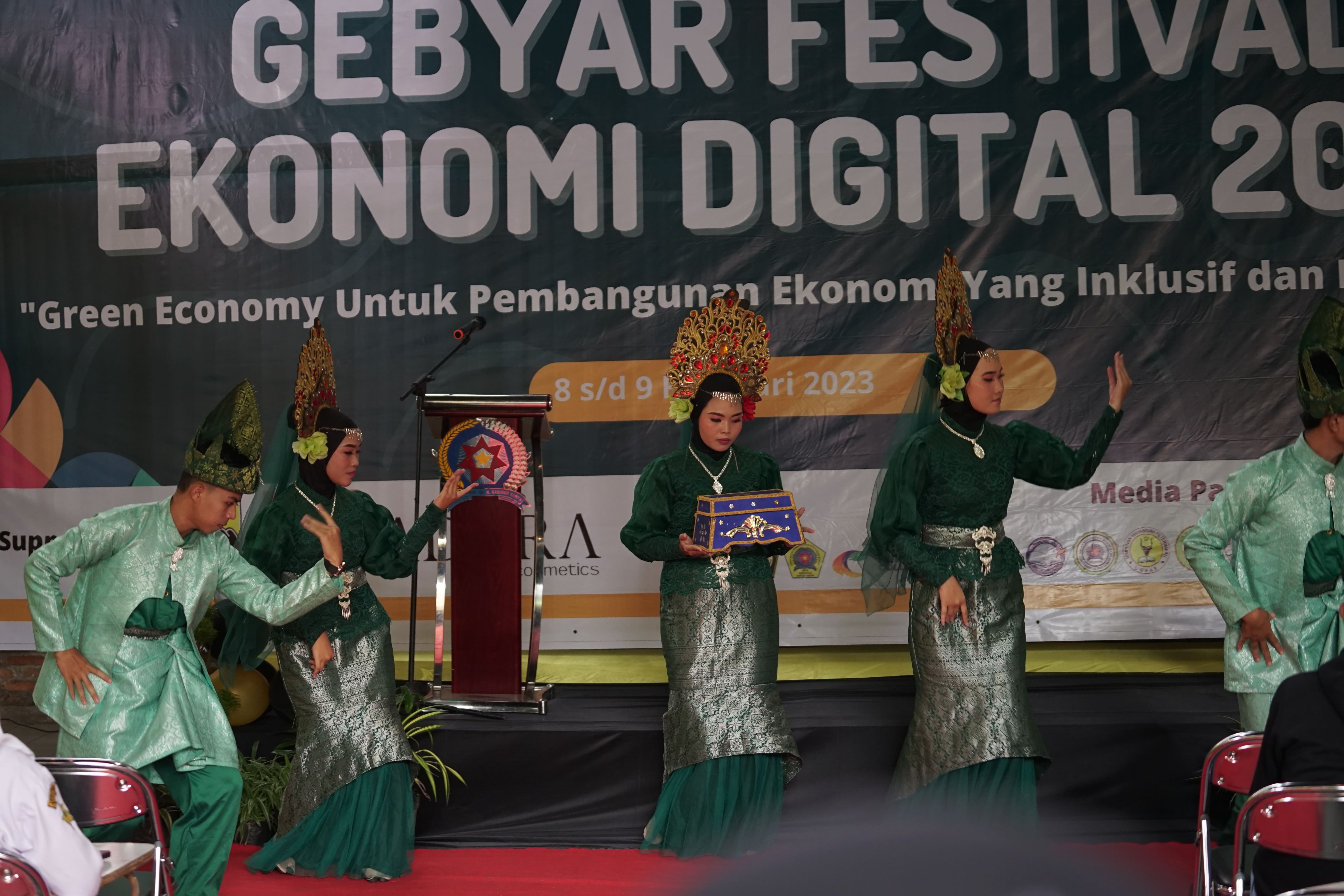 unpab-wujudkan-green-economy-melalui-gebyar-festival-ekonomi-digital-2023_18.jpg